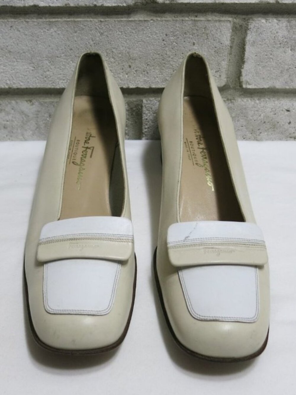 Salvatore Ferragamo Two Tone Leather Dress Pumps Women's Formal Shoe's 9.5 AAAA - Picture 4 of 7